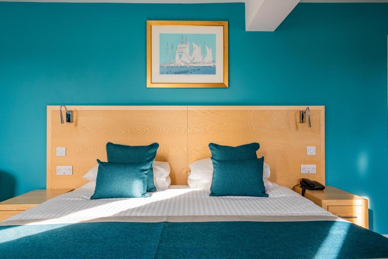 Royal Maritime Hotel Портсмът Екстериор снимка