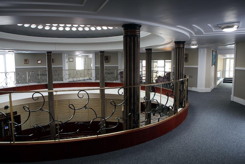 Royal Maritime Hotel Портсмът Екстериор снимка