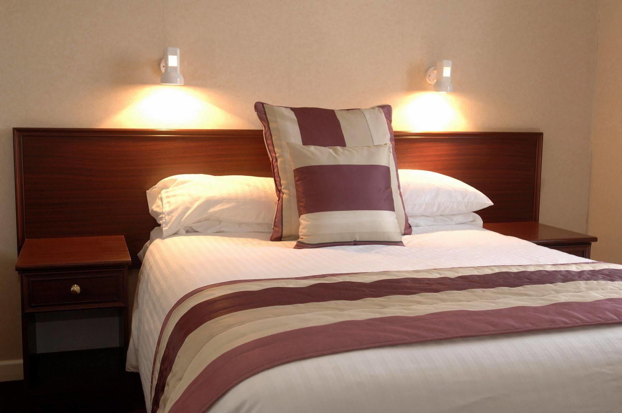 Royal Maritime Hotel Портсмът Екстериор снимка